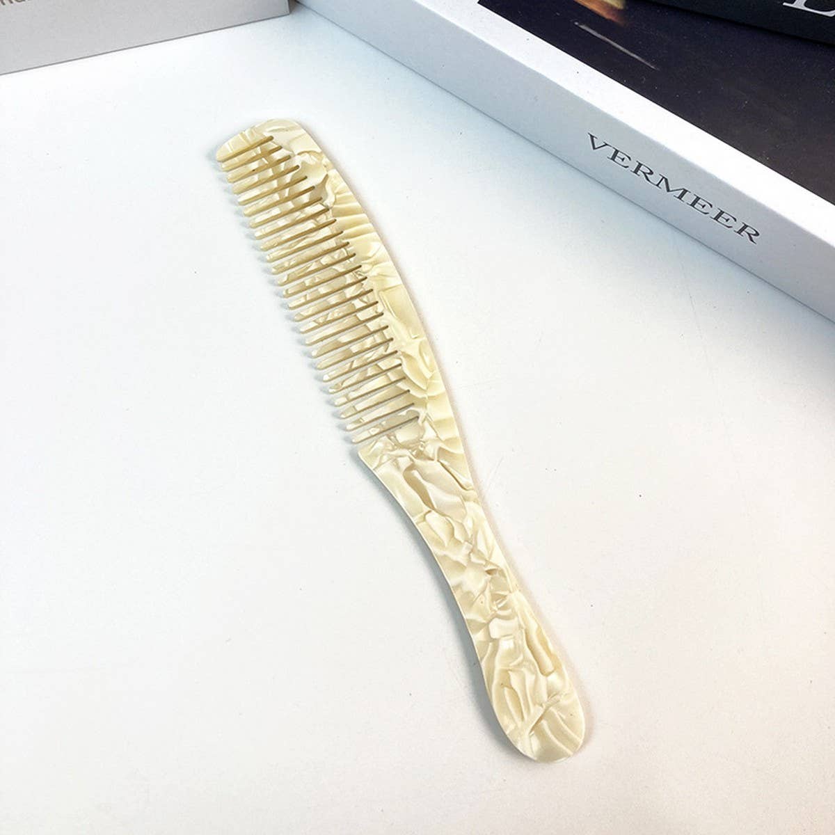 COLORFUL ACETATE FINE TOOTH COMB WITH HANDLE_CWMM6428