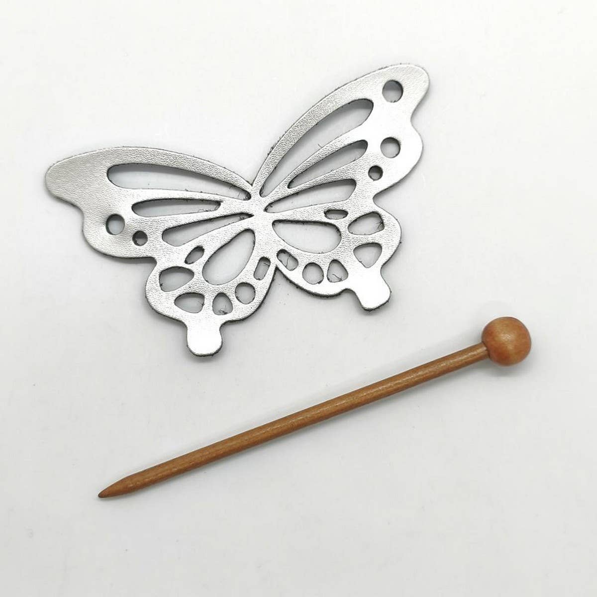 METALLIC LEATHER VINTAGE BUTTERFLY HAIRPIN_CWAHA6386