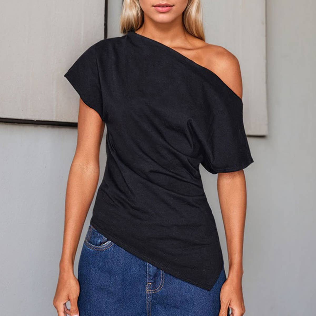 Womens Chic One-Shoulder Fitted T-Shirt