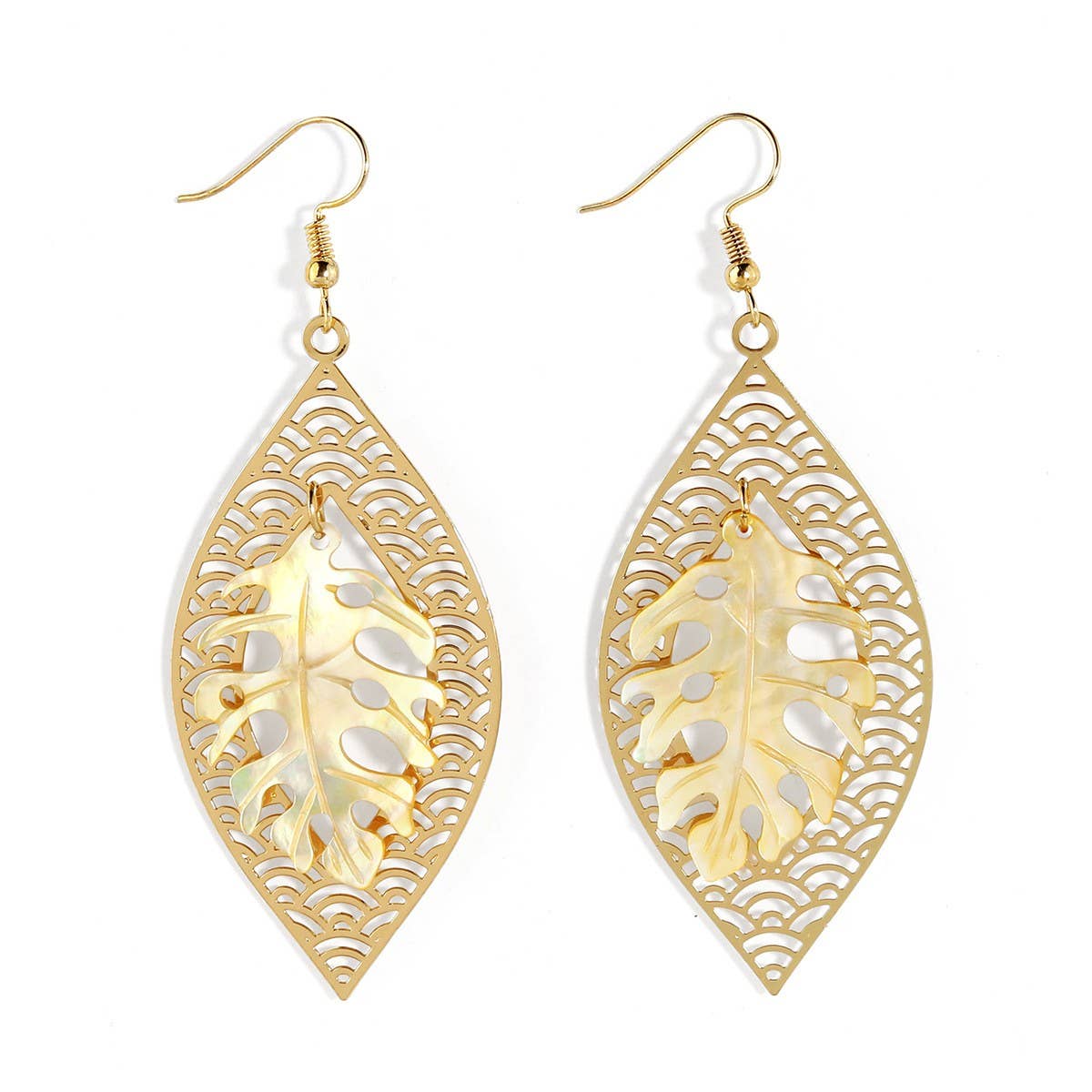 HOLLOW YELLOW SHELL LEAF CARVED EARRINGS_CWMM4366