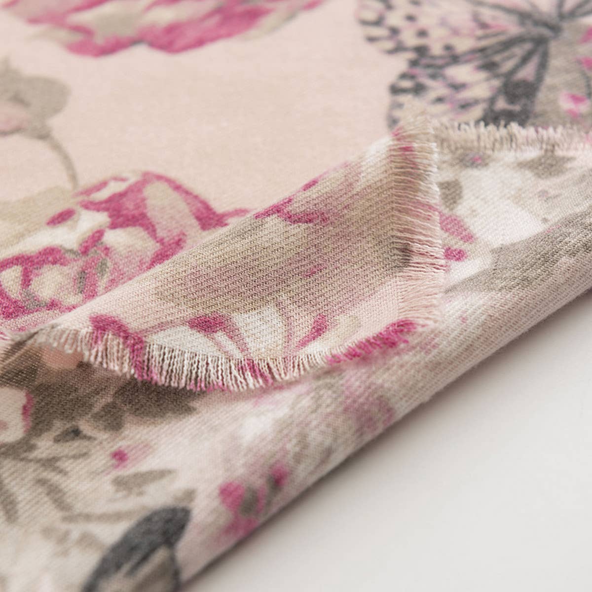 Stylis Warm Fringed Twil Floral Scarf_Cwasc0488