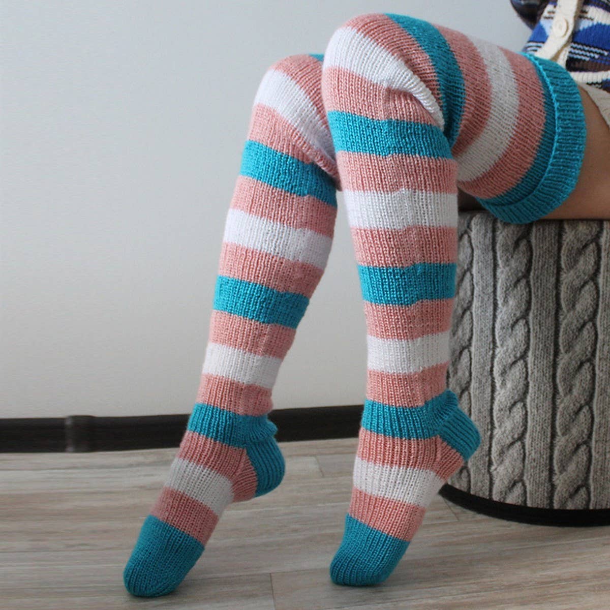 FASHION STRIPED LONG OVER THE KNEE SOCKS_CWMS0848
