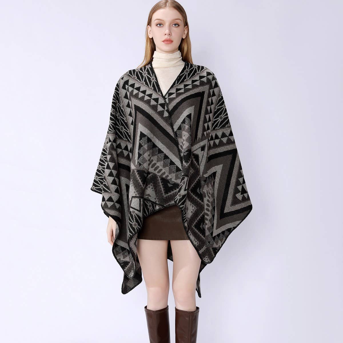 FASHION TRAVEL OUTFIT PHOTO WARM WARM SHAWL_CWMM2093