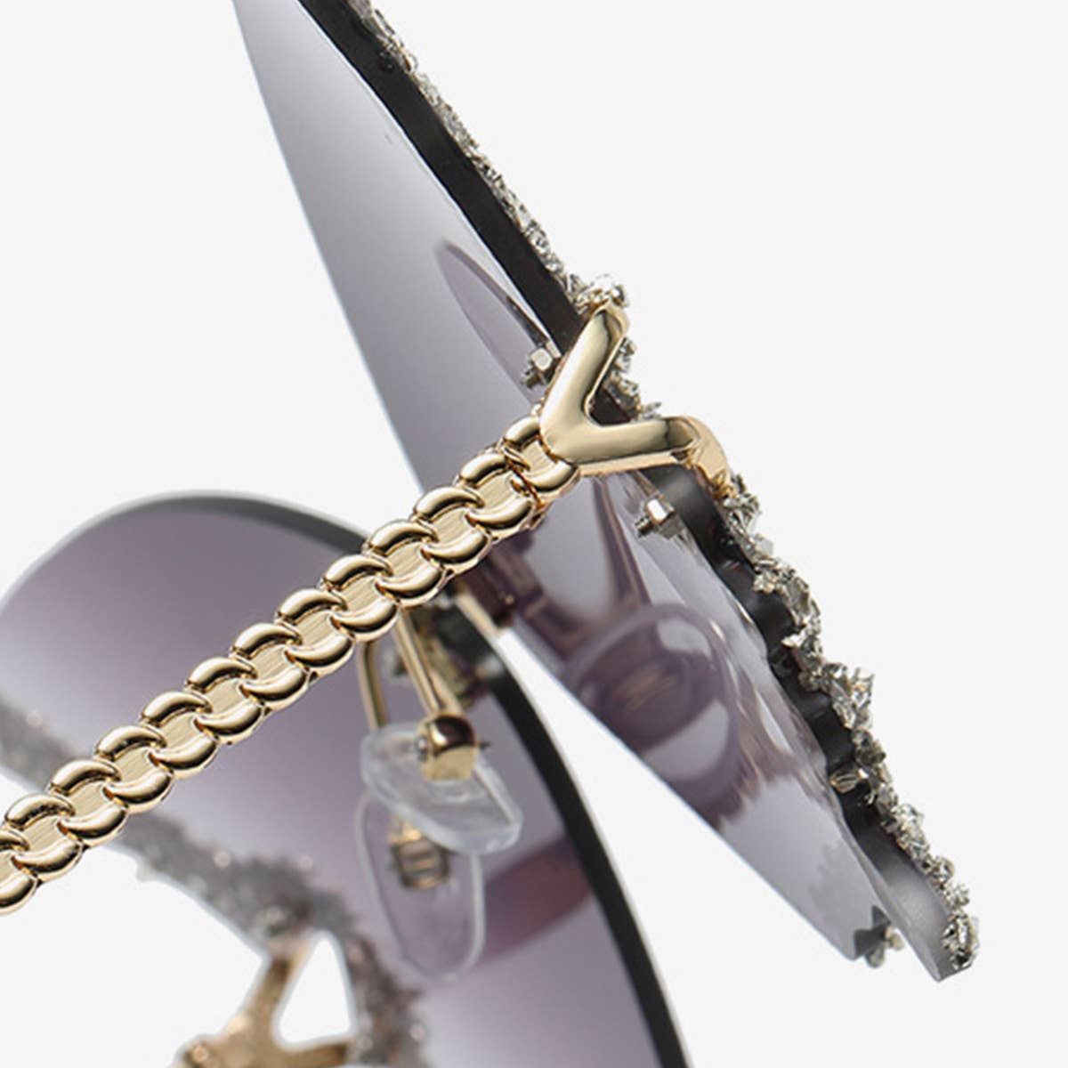 STYLISH LARGE FRAME BUTTERFLY DIAMOND SUNGLASSES_CWASG0192