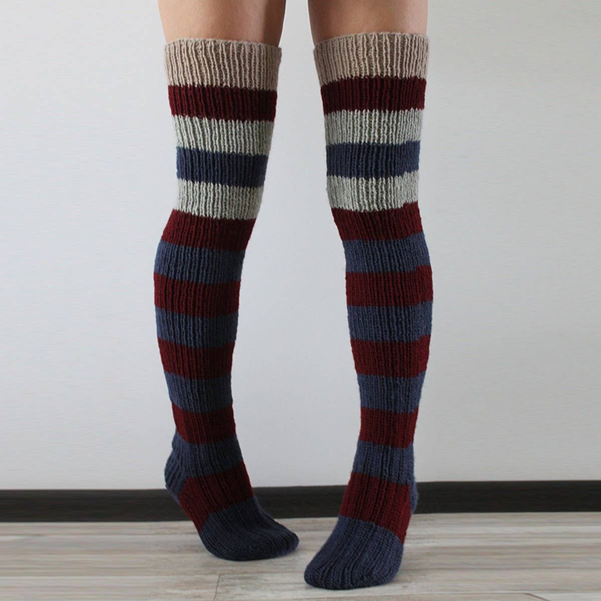 FASHION STRIPED LONG OVER THE KNEE SOCKS_CWMS0848