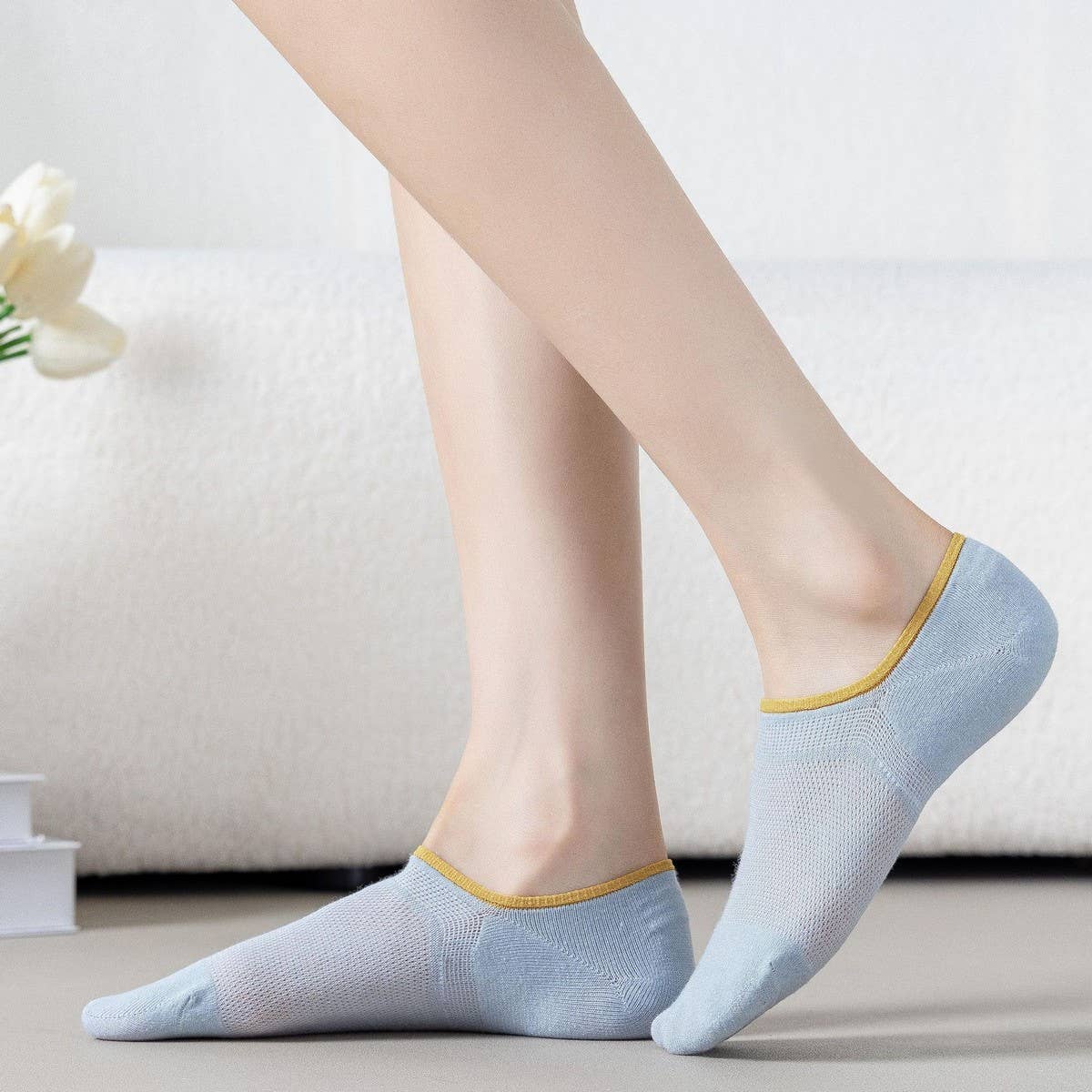 Versatile Solid Color Cotton Invisible Socks_Cwms2030