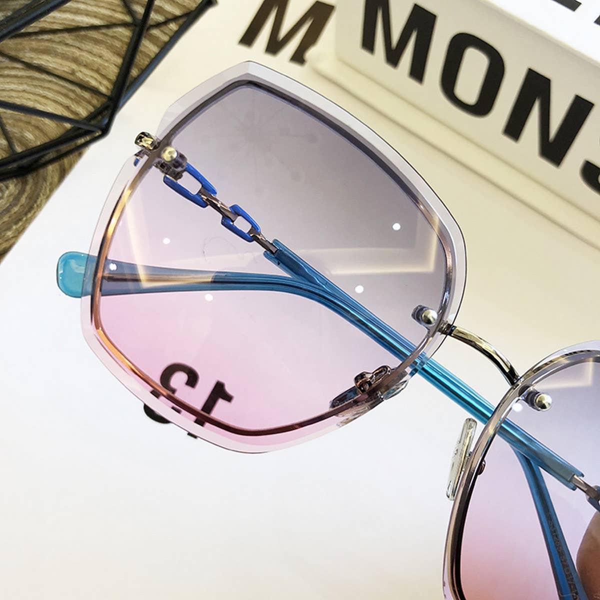 Women Retro Rimless Crystal Sunglasses_Cwasg0231