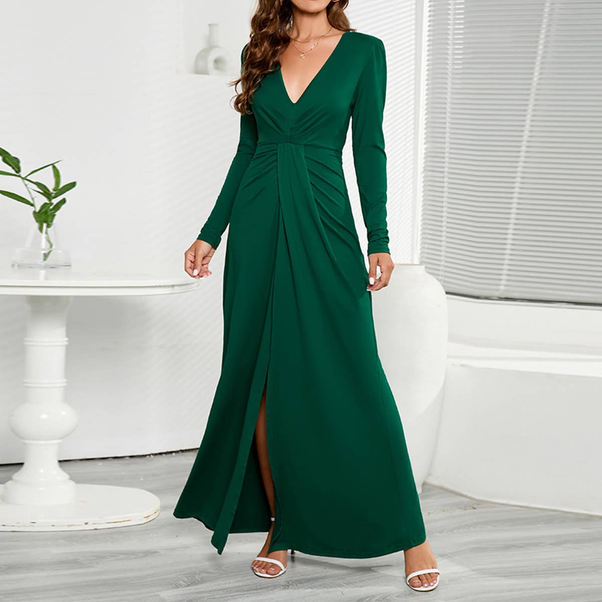 V-Neck Long-Sleeved Solid Color Fitted Dress