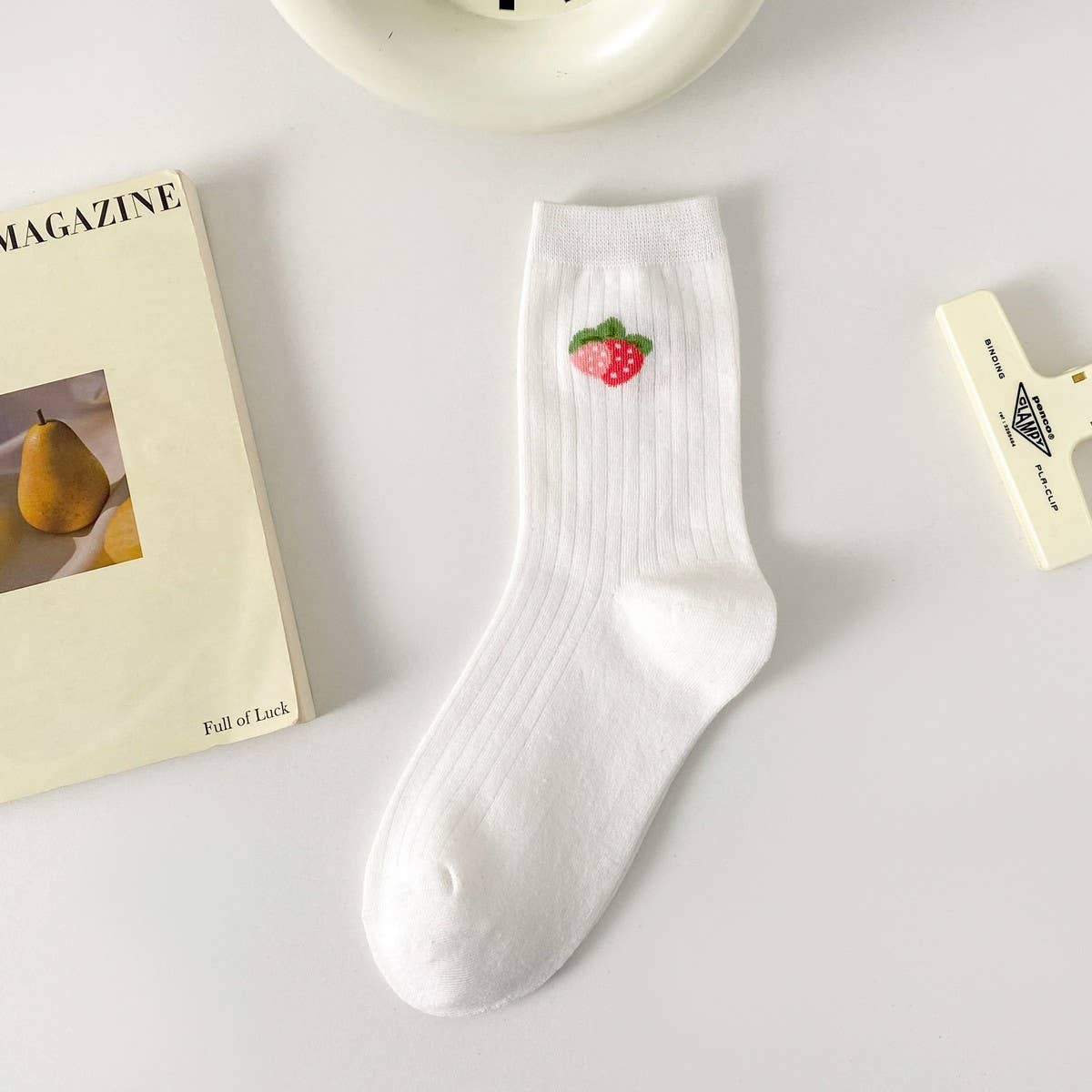 White Small Fresh Fruit Cartoon Bear Stockings_Cwms1398