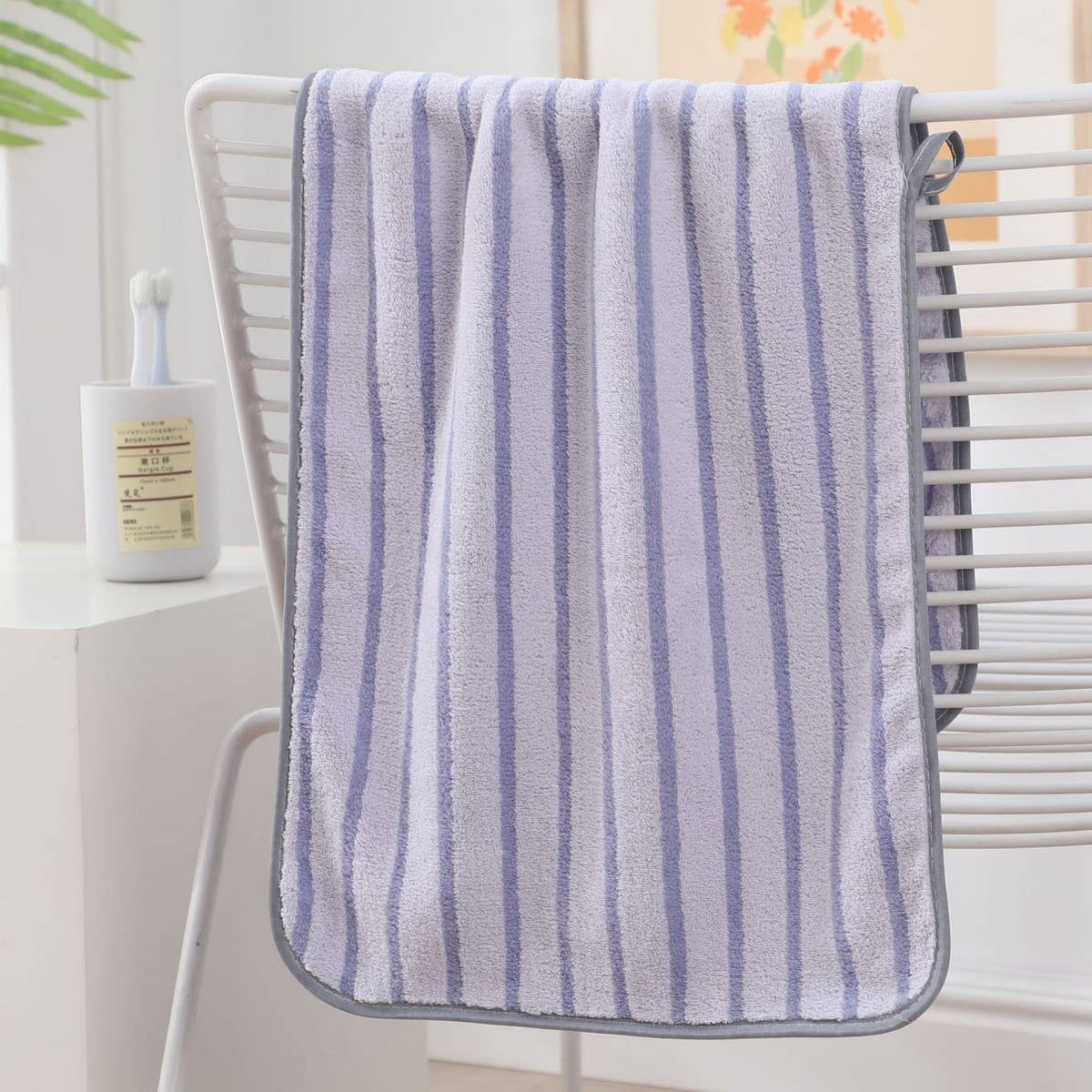 SOFT AND ABSORBENT CORAL FLEECE BATH TOWEL_CWMM2322