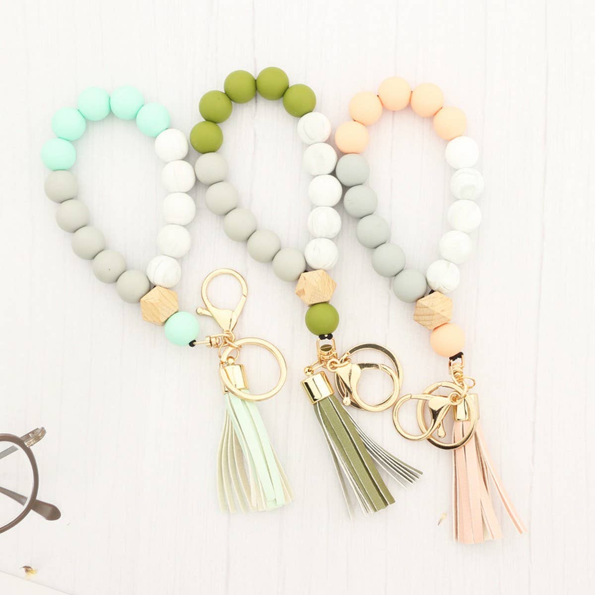 BEECH WOOD SILICONE BEAD WRISTLET KEYCHAIN_CWMM7006