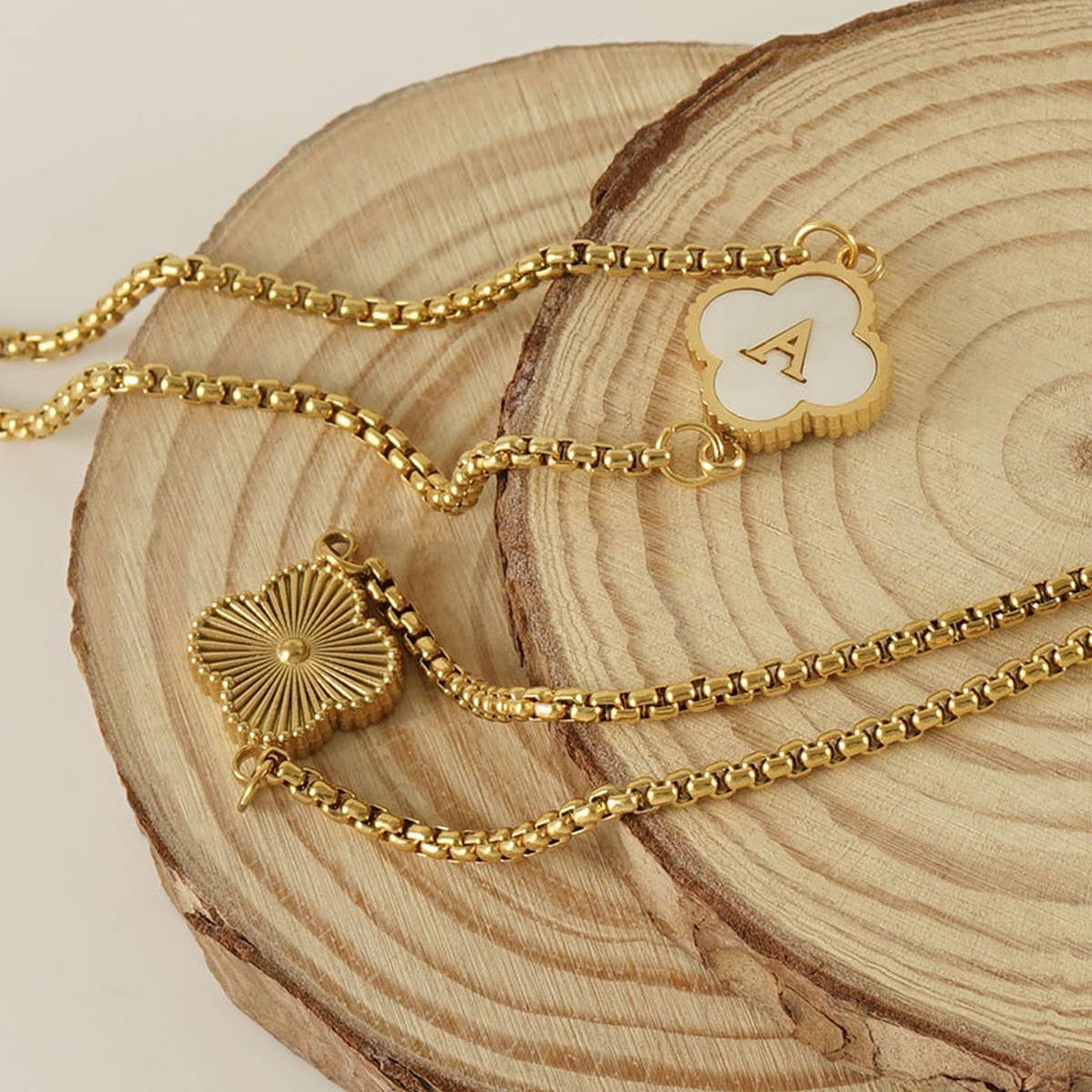 Cwaje1959_Adjustable Four Leaf Clover Letter Shell Bracelet