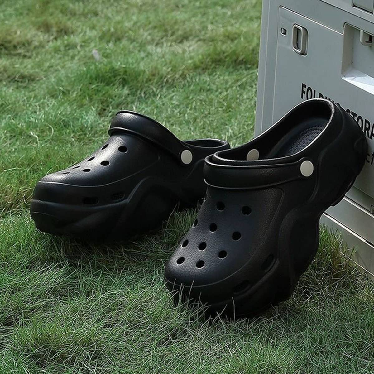 2024 NEW FASHION BEACH NON SLIP HOLE SHOES_CWSHS0807