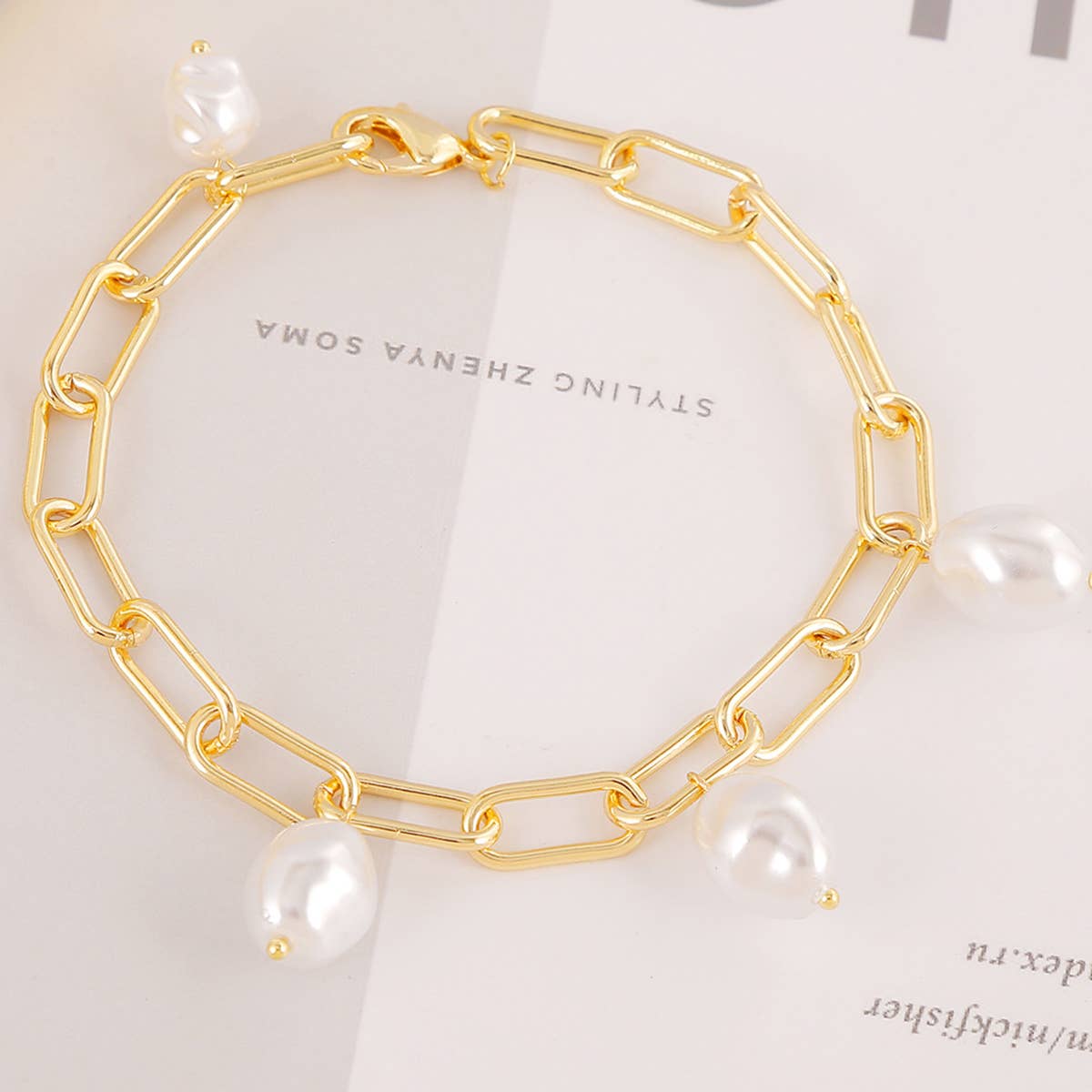 PEARL CHARM BEADED BRACELET_CWAJE0454