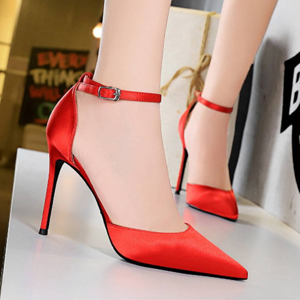 SATIN SHALLOW MOUTH POINTED HIGH HEELED SHOES_CWSHH0052