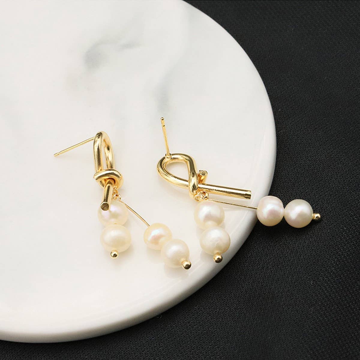 NEW RETRO SIMPLE NATURAL PEARL EARRINGS FOR WOMEN_CWAJE3820