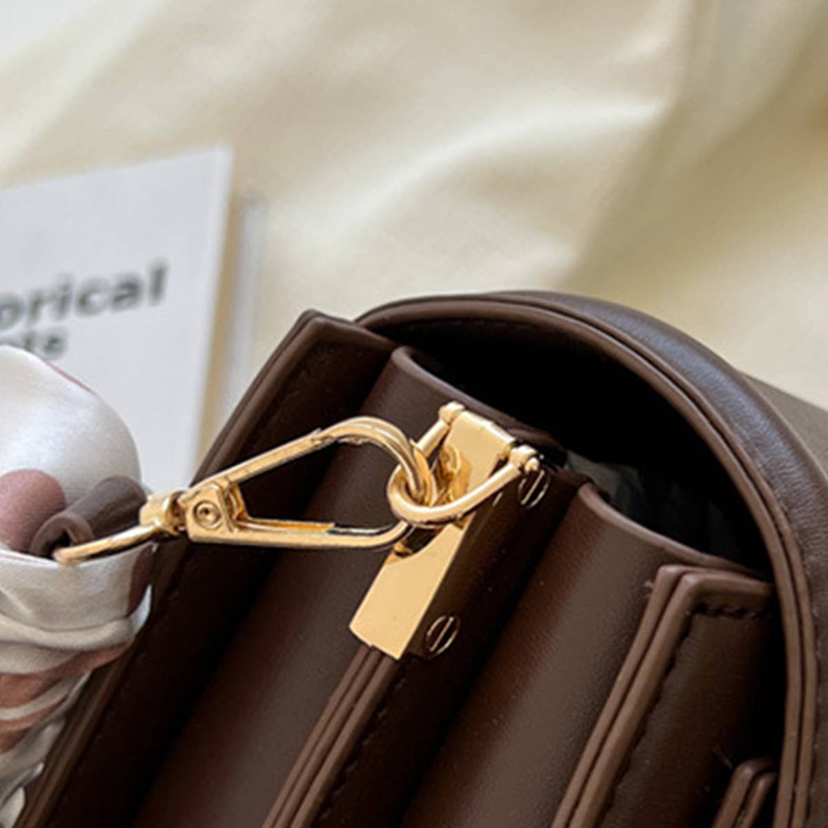 RETRO POPULAR CROSSBODY BAG_CWAB1557