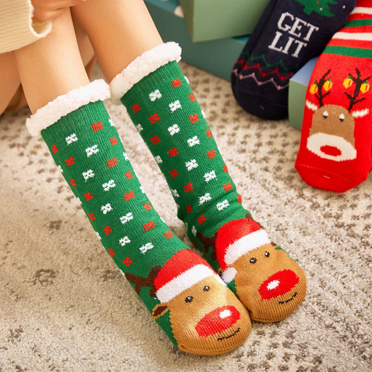 CHRISTMAS ELK MID TUBE PLUSH INDOOR SLIPPERS_CWMS0734