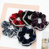 SOLID COLOR VELVET SCRUNCHIE_CWAHA0173