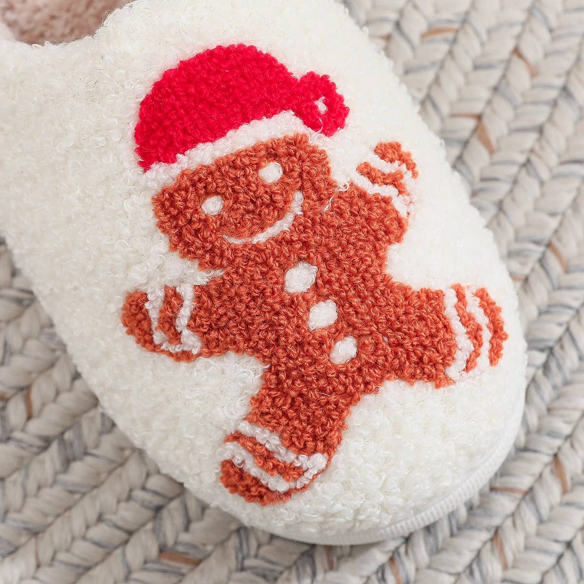 CHRISTMAS POPULAR GINGERBREAD RAYON SLIPPERS_CWSHS0762