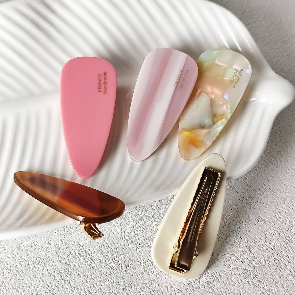 Dopamine Color Acetate Side Bang Hair Clip_Cwaha07270