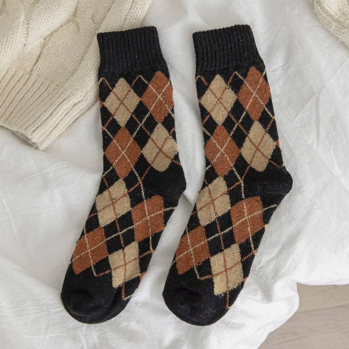 DIAMOND CHECK WARM RETRO MID CALF SOCKS_CWMS1058