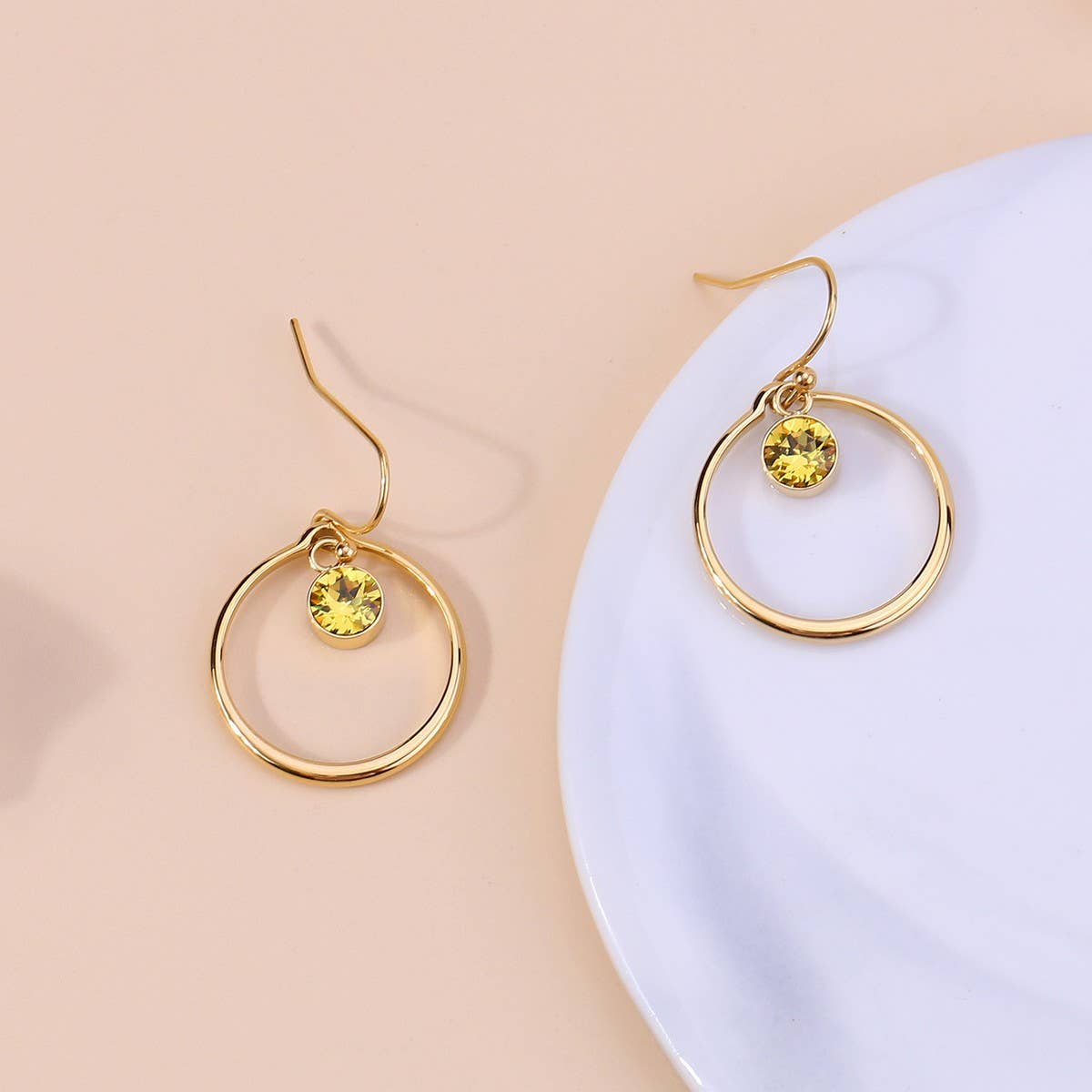 Titanium Steel Fashionable Zircon Circle Earrings_Cwmm3663
