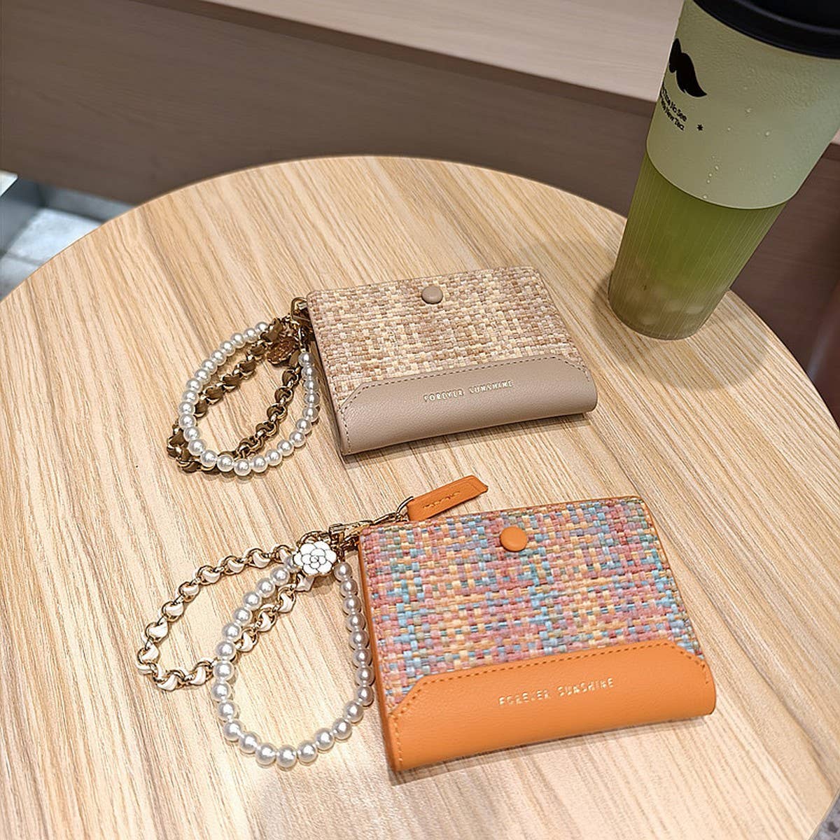 Textured Bow Pendant Bifold Wallet_Cwab06237