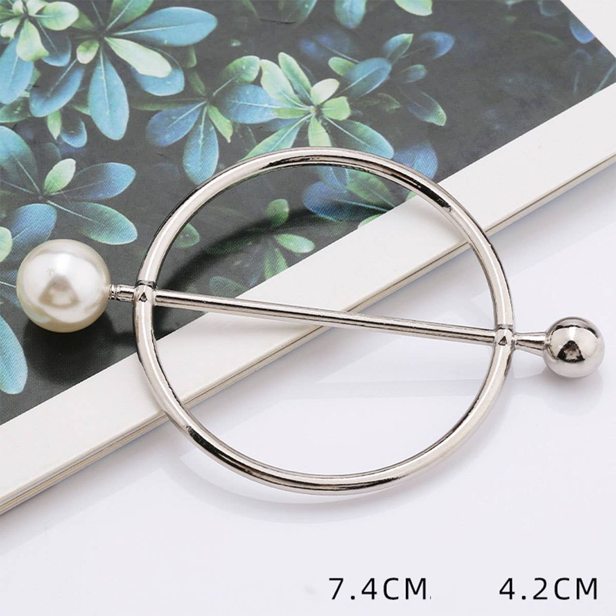 METAL PEARL WITH DIAMOND SCARF RING WITH LUSTER_CWMM2133