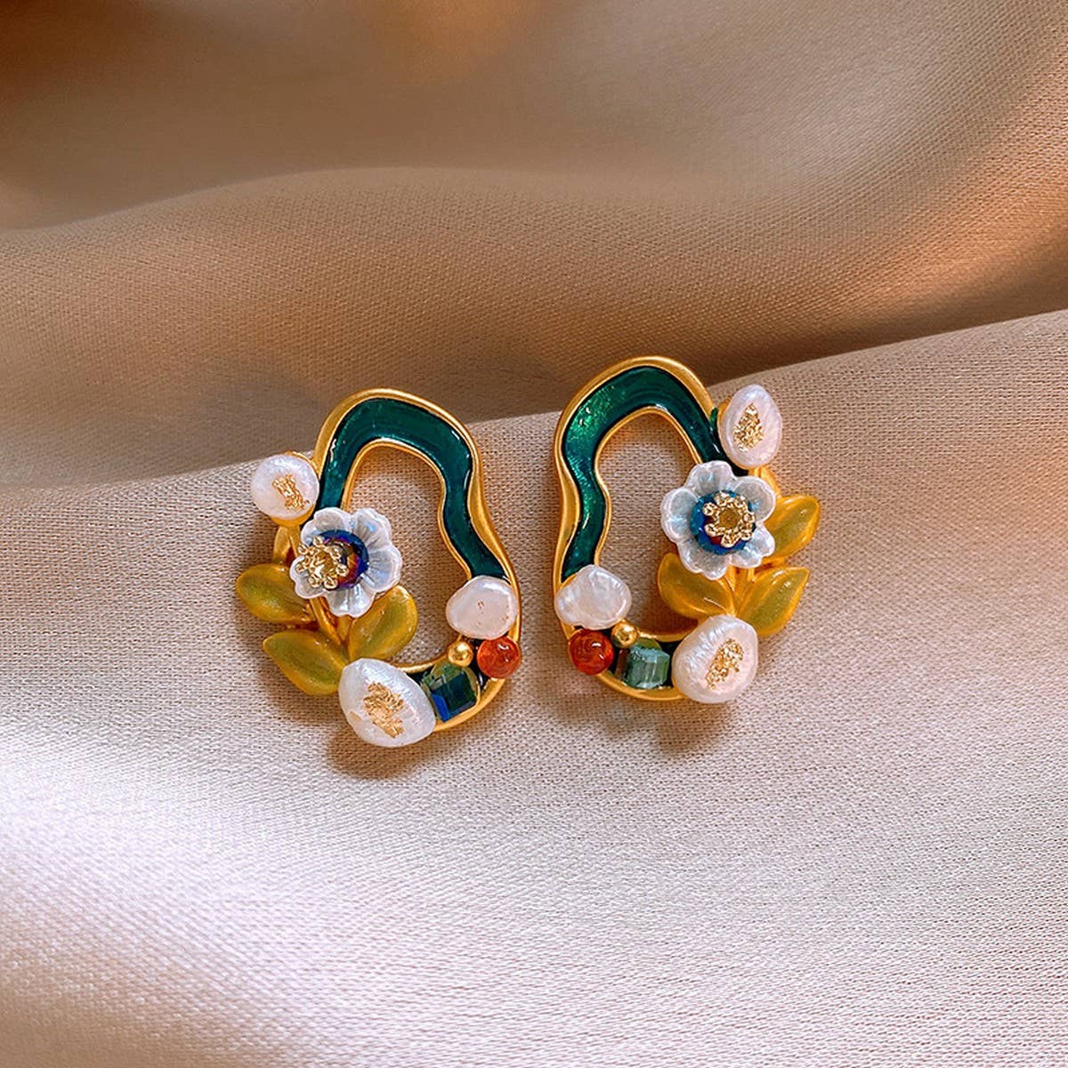 OIL DROP FLOWER FRESHWATER PEARL FASHION EARRINGS_CWAJE2335