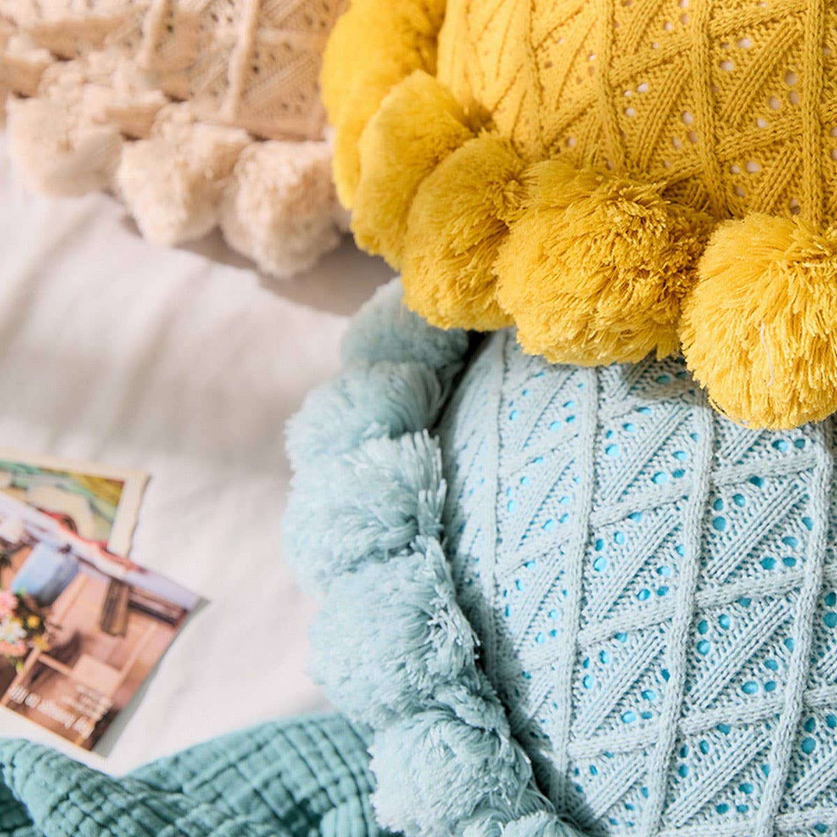 SOLID COLOR ROUND WOOL BALL KNITTED THROW PILLOW_CWMM2365