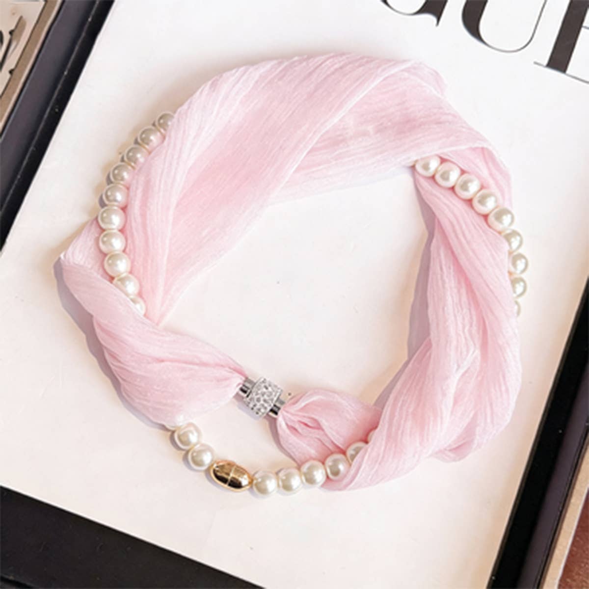 White Pearl Magnetic Skinny Silk Scarf_Cwasc03936