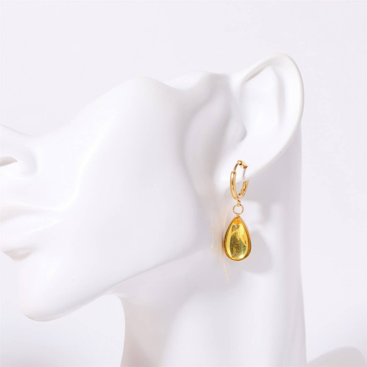 TEARDROP BIRTHSTONE EARRINGS GOLD STAINLESS_CWAJE5032