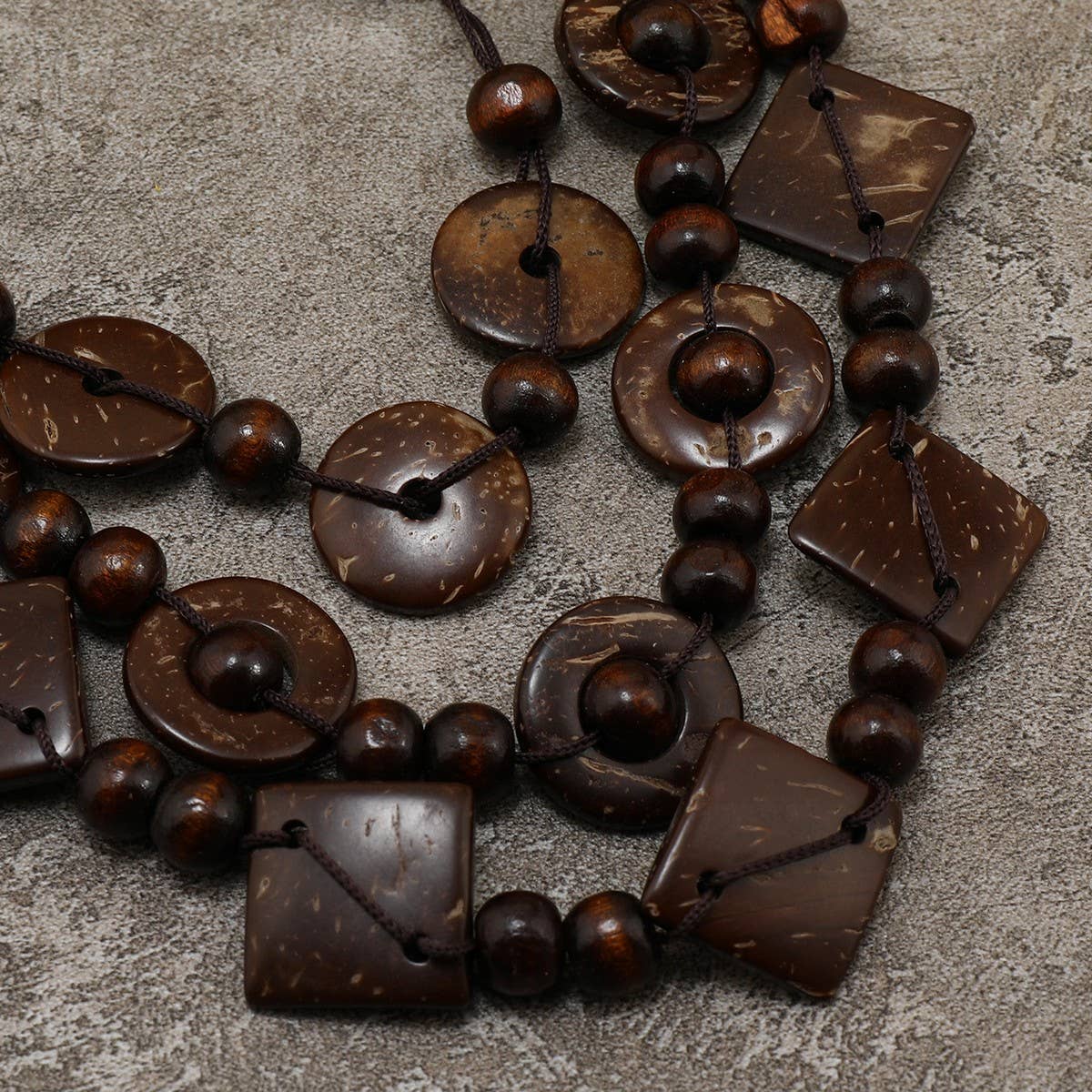RETRO ETHNIC STYLE COCONUT SHELL VINTAGE NECKLACE_CWMM4388