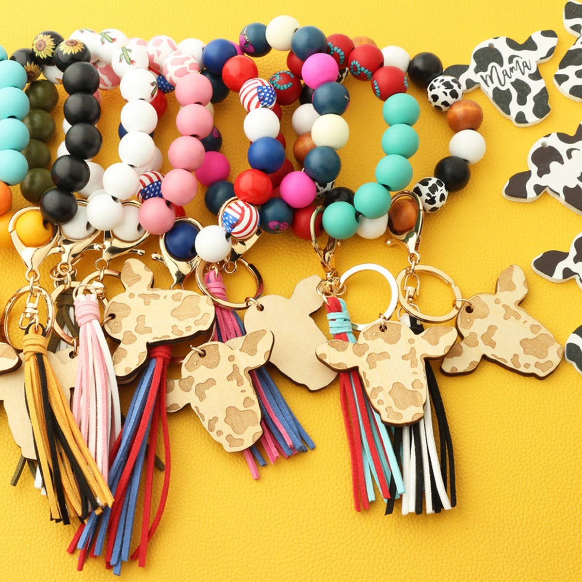 COWBOY TASSEL PENDANT WITH COW HEAD KEYCHAIN_CWMM6869
