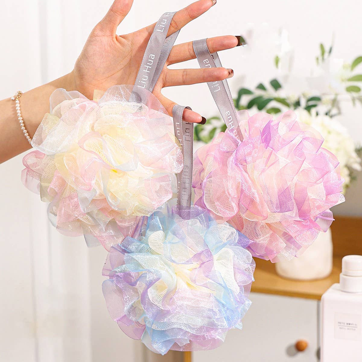 SOFT AND COLORFUL BATH BUBBLE BALL BATH POUF_CWMM3327