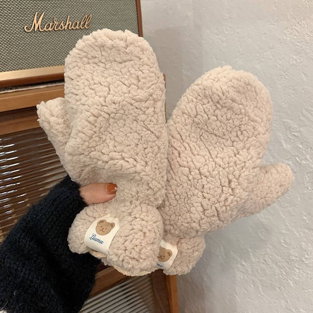 CUTE BEAR FLEECE MITTENS WARM NECK STRAP GLOVES_CWAG0178