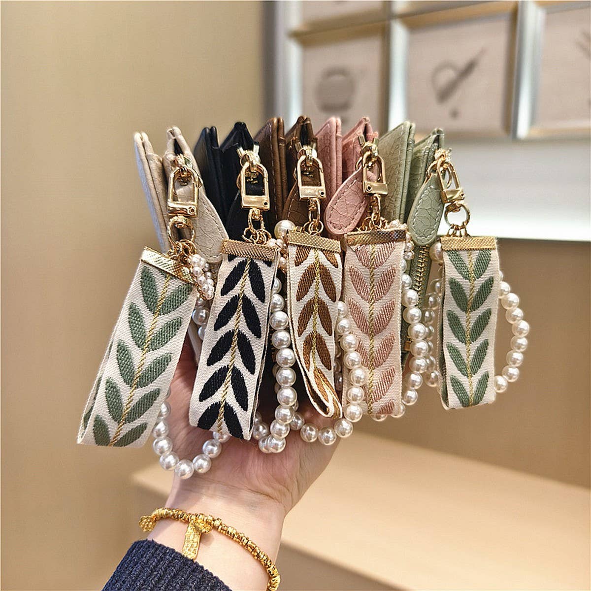 Minimal Crack Texture Pearl Bifold Wallet_Cwab06214