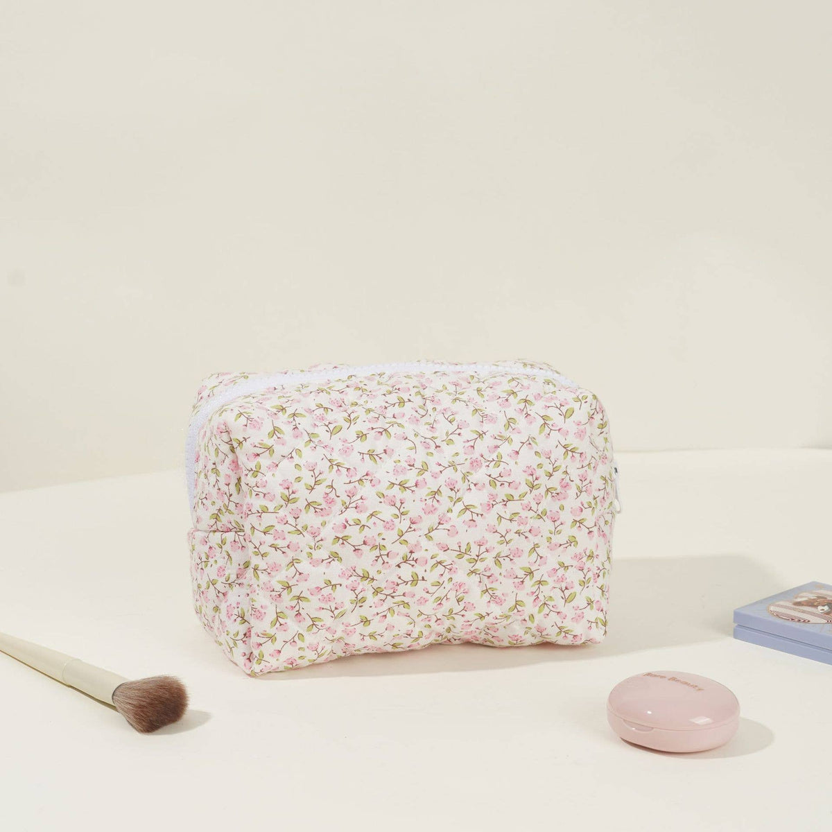 Floral Quilting Large-Capacity Toiletry Bag
