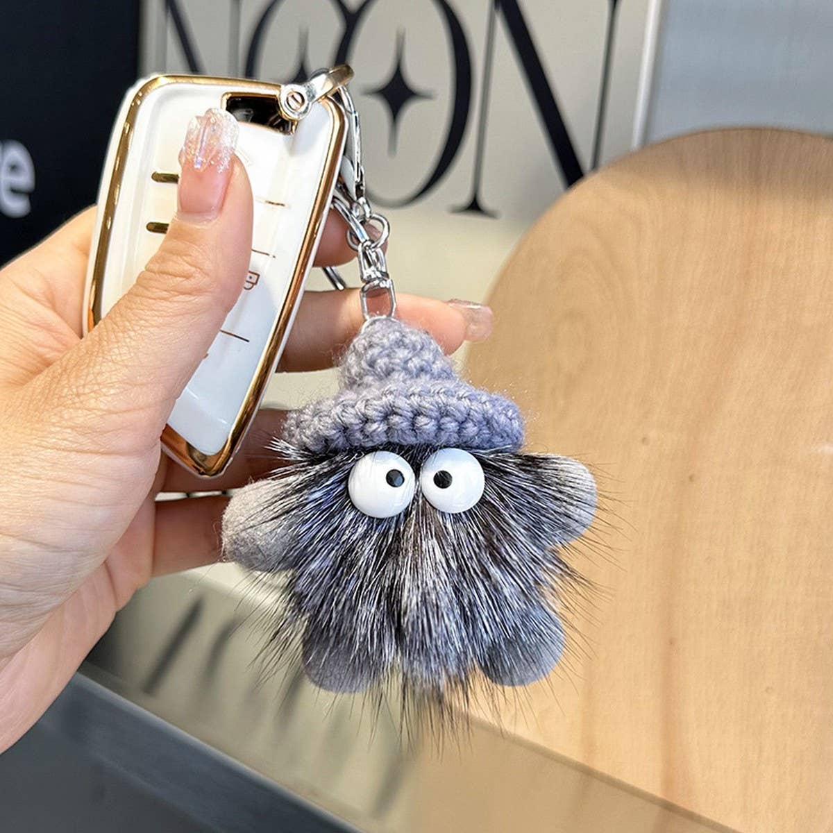 CUTE CARTOON BRIQUETTES CAR KEYCHAIN PENDANT_CWMM2587