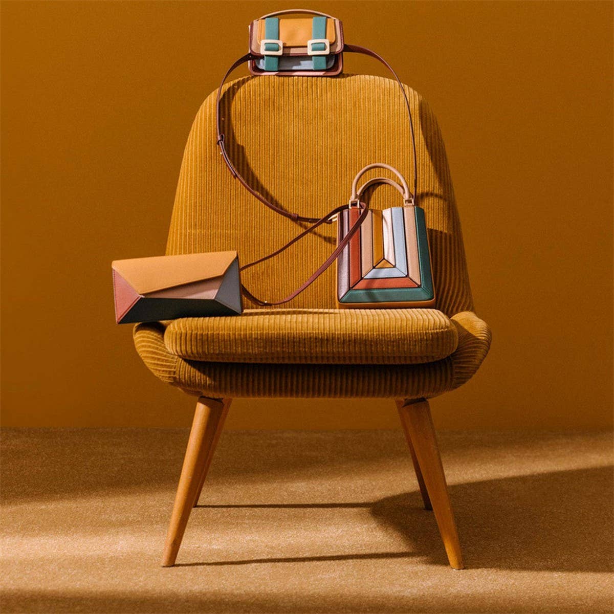 SPLICED RAINBOW SHOULDER BAG HANDBAG_CWAB1382