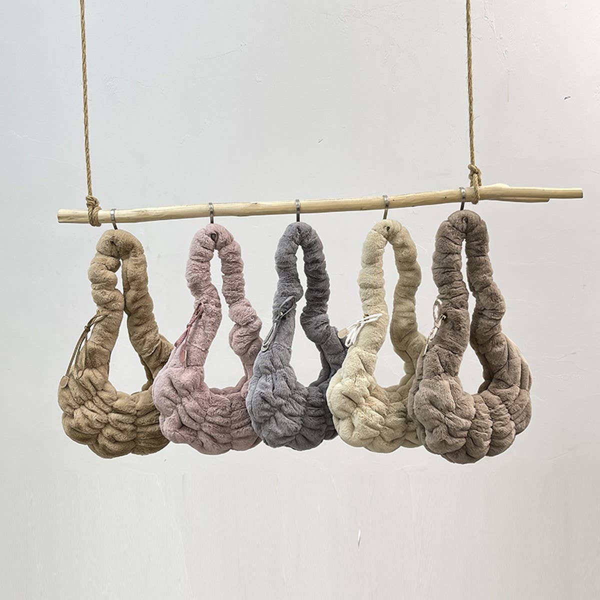 Winter Pleated Shoulder Bag Fashionable Plush Bag_Cwab3953