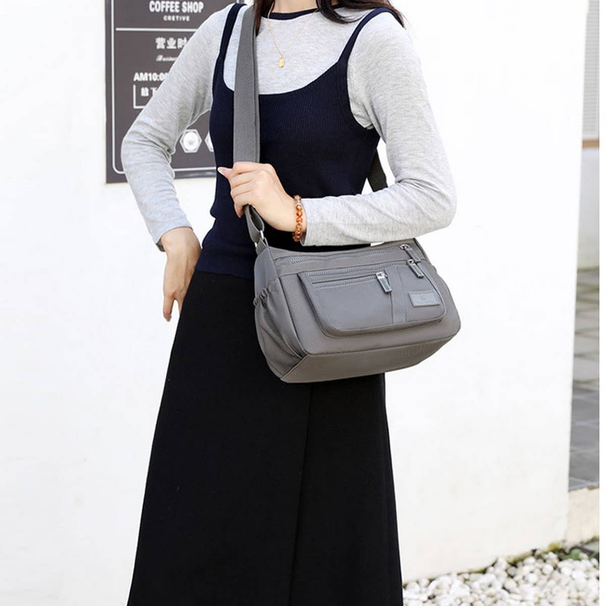 LARGE CAPACITY MULTI COMPARTMENT SHOULDER BAG_CWASC1780