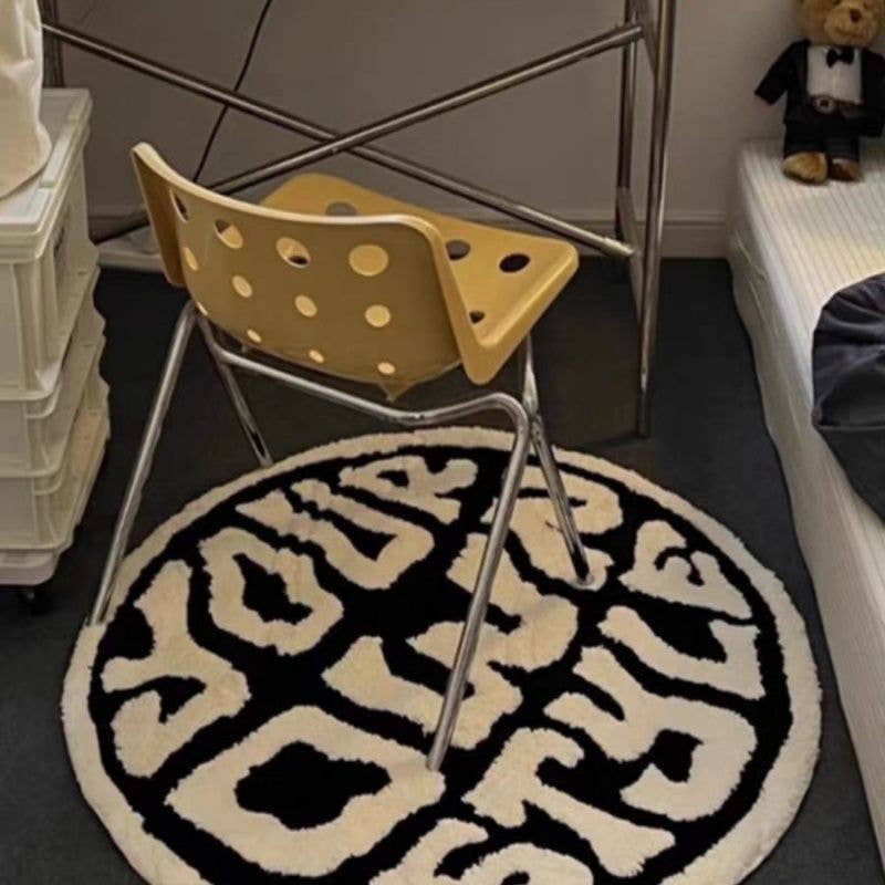 THICK ROUND WABI SABI RUG FOR BEDROOM CHAIR_CWMM7326