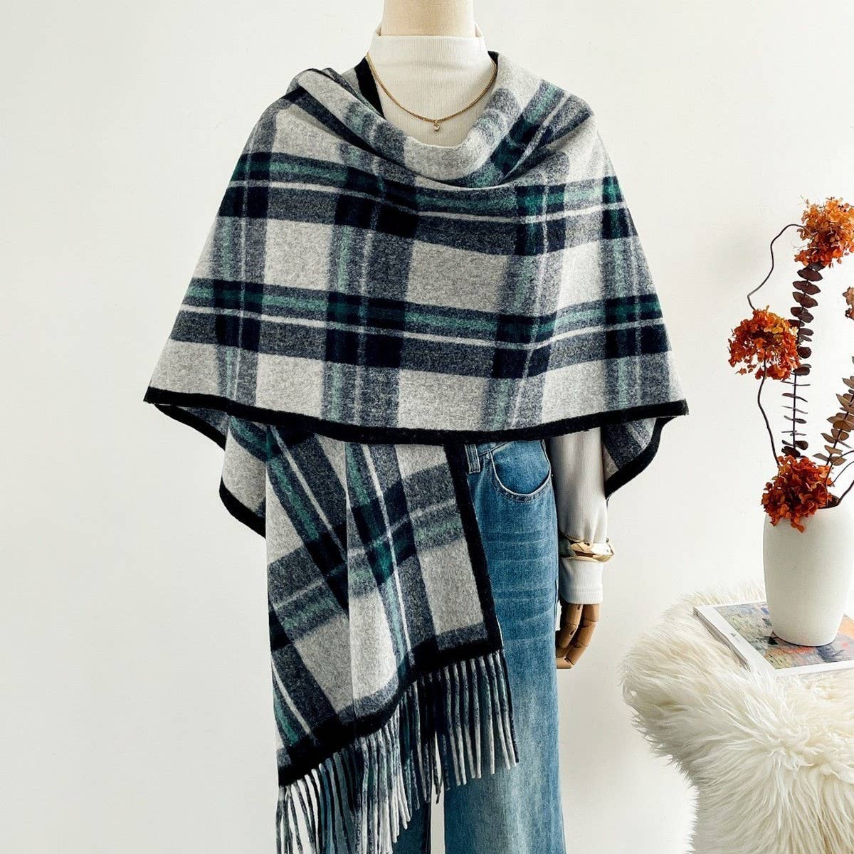 High-End Tassel Shawl Women Long Vintage Cape_Cwocasl00093