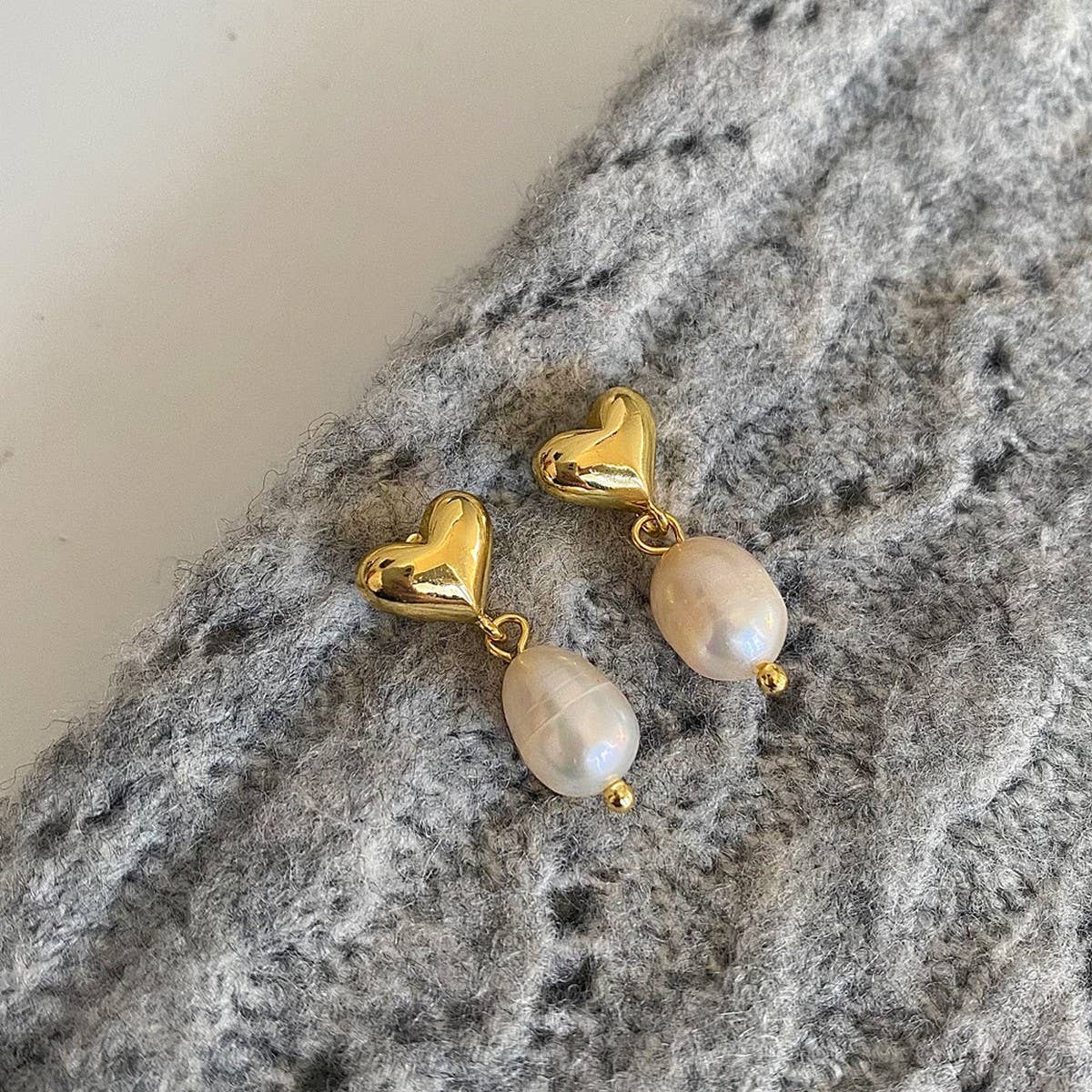 Valentines Day New Design Heart Pearl Earrings