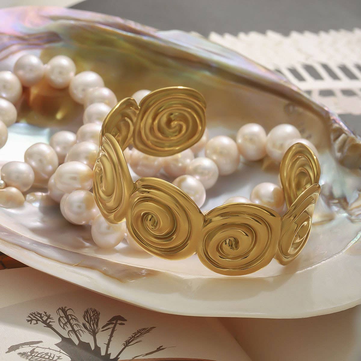 18K GOLD SPIRAL OPEN BANGLE TEXTURED STEEL_CWAJE4671