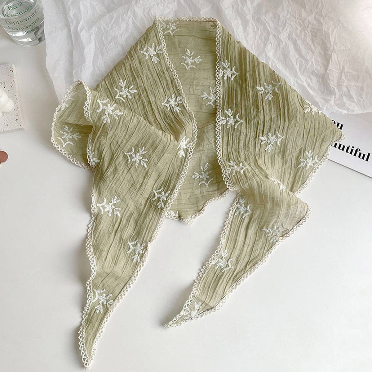 THIN FLORAL LACE TRIANGLE SCARF_CWASC0743