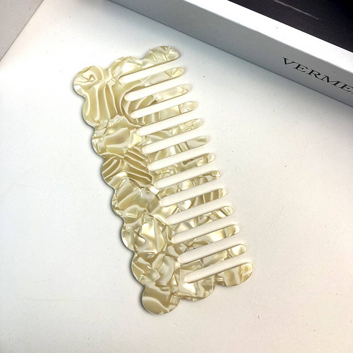 CUTE DOG WIDE TOOTH COMB COLORFUL ACETATE BRUSH_CWMM6405