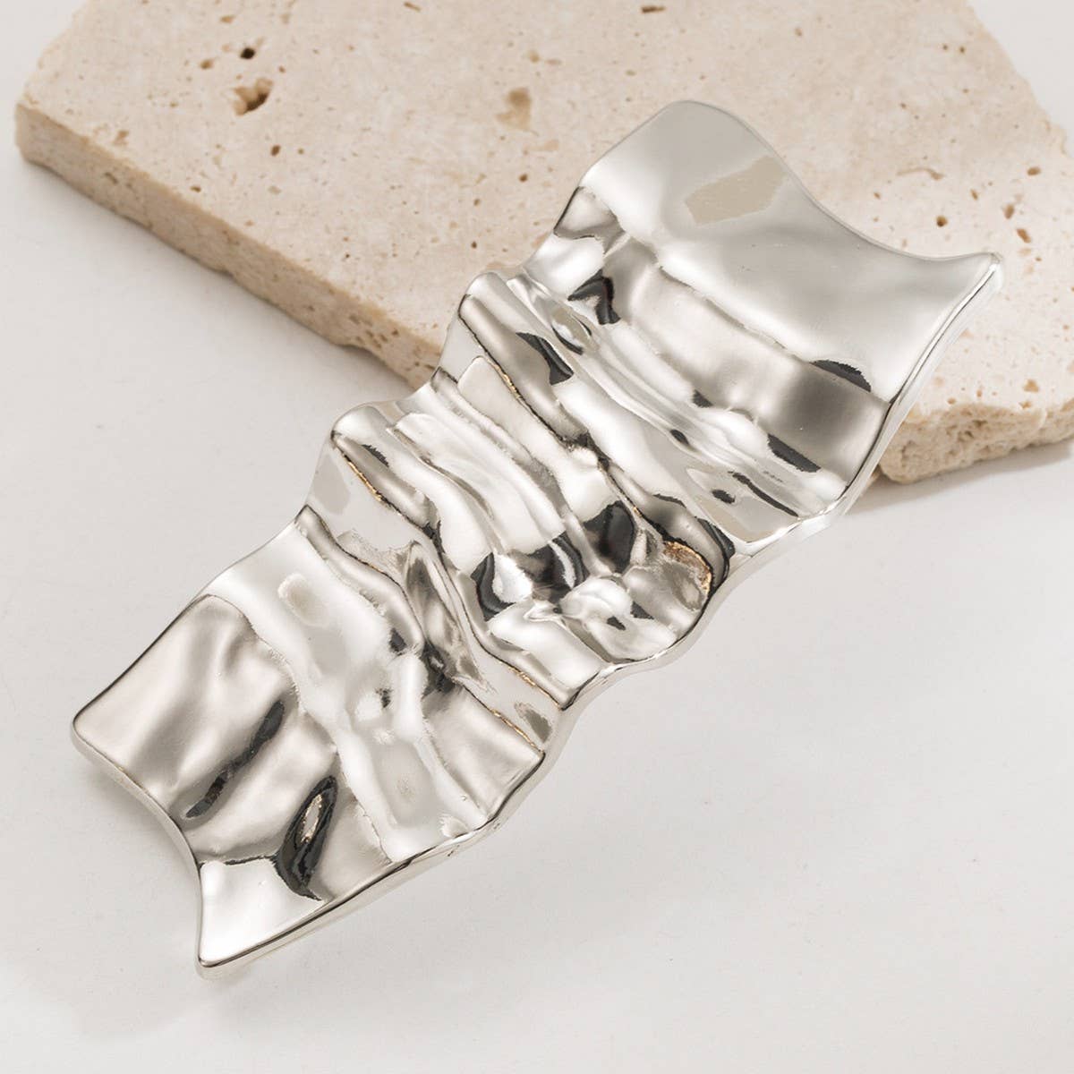 Wrinkled Metal Hair Clip Elegant Low Ponytail_Cwmm8539